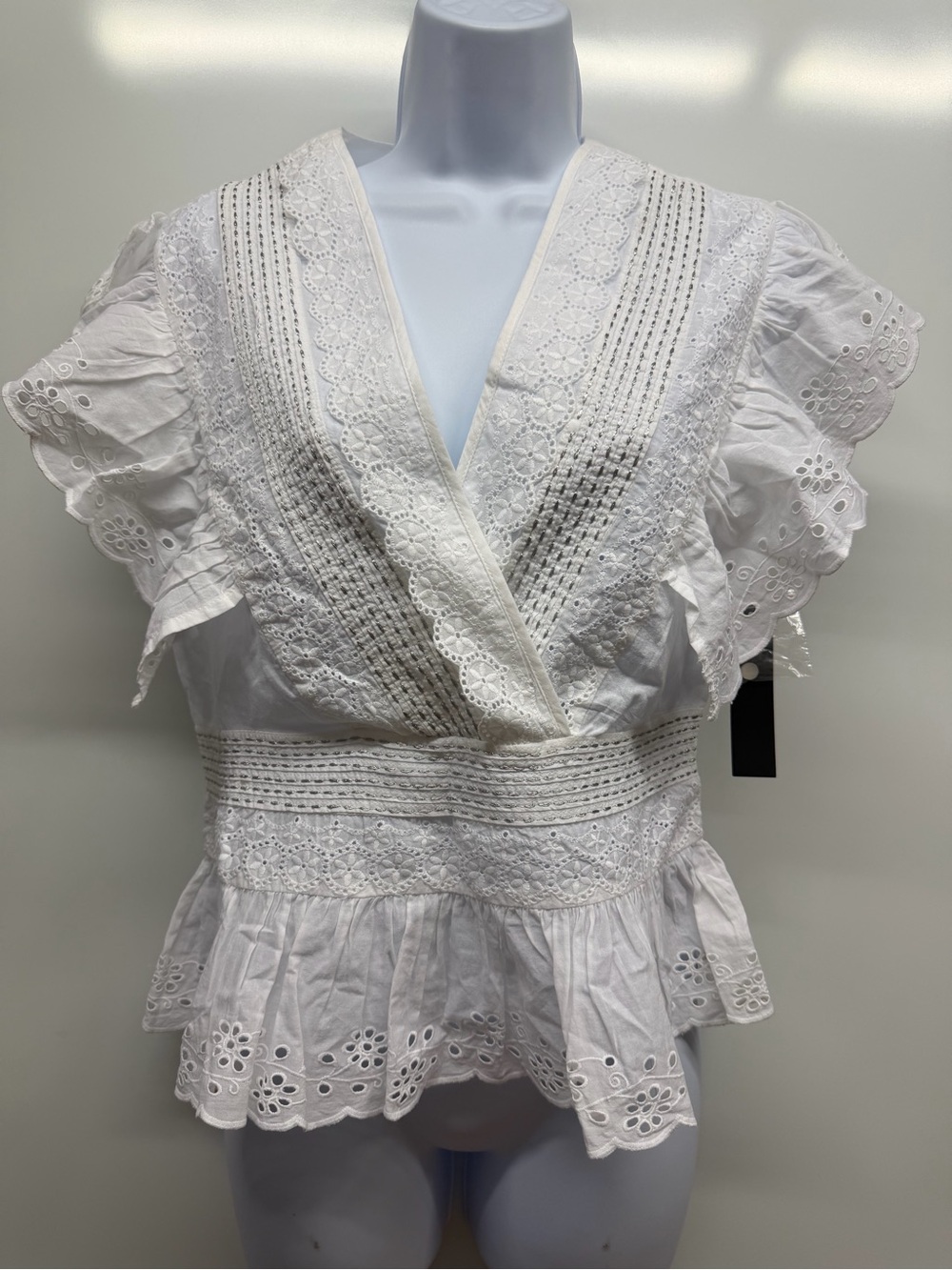 NWT Venus, White, V-Neck Blouse, Size 6